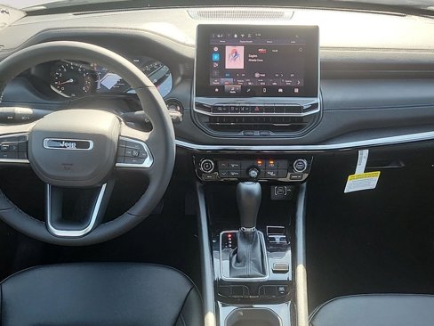 New 2025 Jeep Compass Latitude w/ Altitude Special Edition image 12