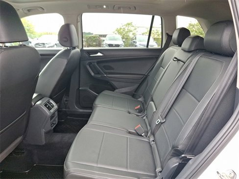 Used 2018 Volkswagen Tiguan SEL image 10