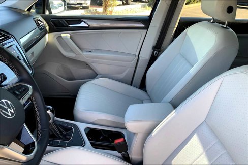 Used 2022 Volkswagen Tiguan SE image 7