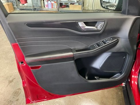 Used 2023 Ford Escape ST-Line w/ Tech Pack #1 image 5