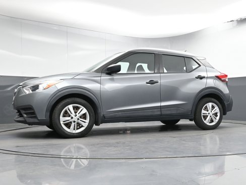 Used 2019 Nissan Kicks S image 17