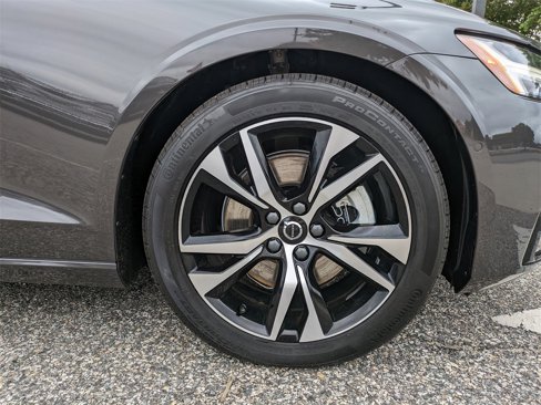 Certified 2024 Volvo S60 B5 Plus image 11