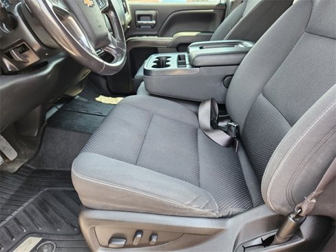Used 2018 Chevrolet Silverado 1500 LT w/ All Star Edition image 9