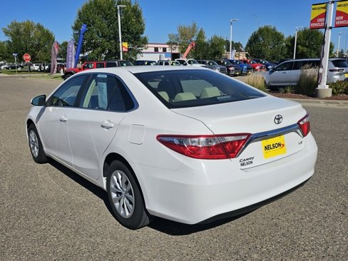Used 2017 Toyota Camry LE image 9