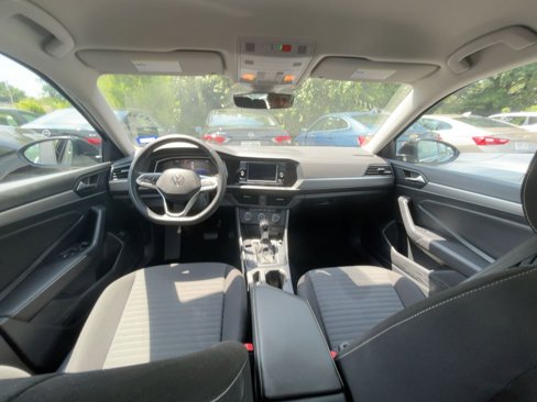 Used 2024 Volkswagen Jetta S image 8