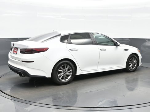 Used 2020 Kia Optima LX image 6