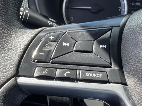 Used 2019 Nissan Kicks S image 26