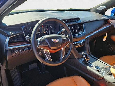 New 2025 Cadillac XT5 Premium Luxury image 3