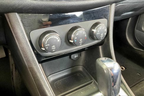 Used 2013 Chrysler 200 Touring w/ S Exterior Appearance Pkg image 30