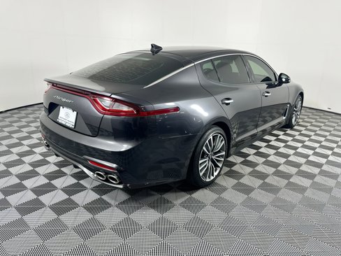 Used 2019 Kia Stinger image 9