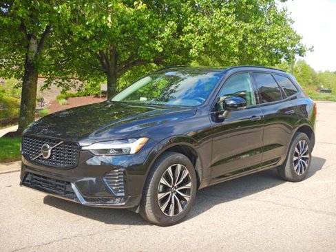 Used 2024 Volvo XC60 B5 Core w/ Protection Package Premier image 1