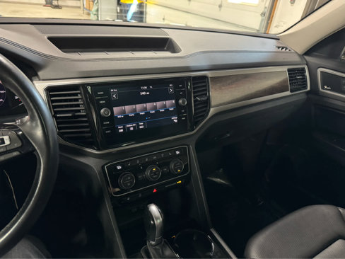 Used 2019 Volkswagen Atlas SEL Premium image 19