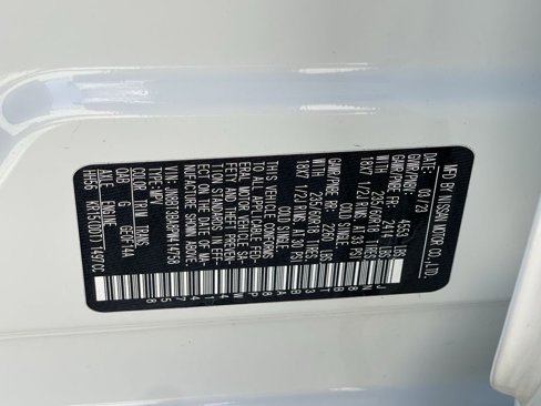 Used 2023 Nissan Rogue SV image 32
