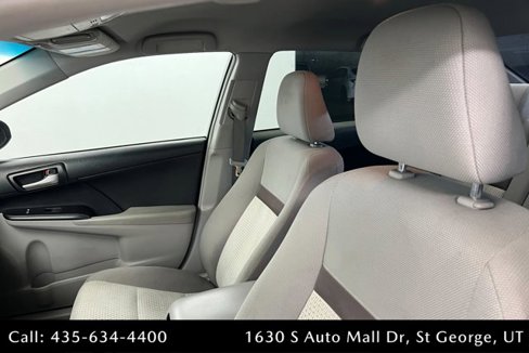 Used 2014 Toyota Camry LE image 16