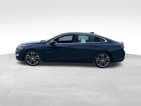 Used 2022 Chevrolet Malibu LT image 2