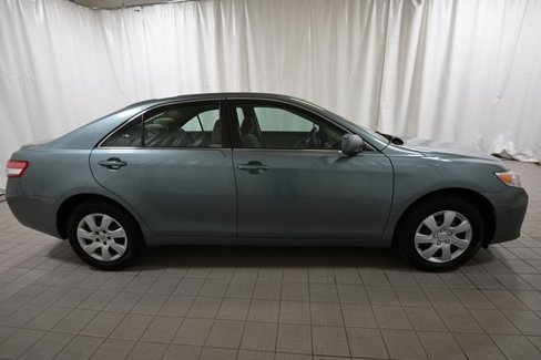 Used 2011 Toyota Camry image 12