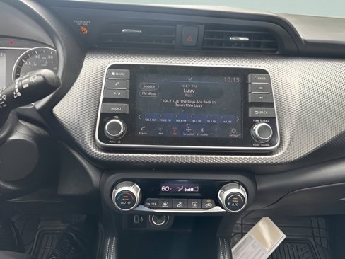 Used 2020 Nissan Kicks SV image 20