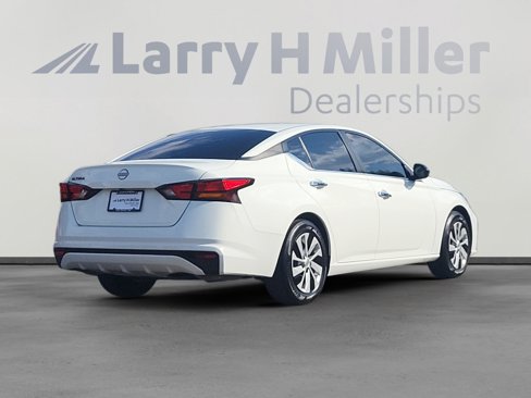 Used 2024 Nissan Altima 2.5 S image 5