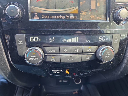 Used 2018 Nissan Rogue SV w/ Sun & Sound Touring Package image 9