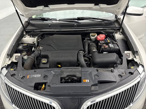 Used 2014 Lincoln MKS AWD w/ Equipment Group 201A image 34