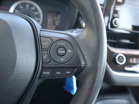 Used 2022 Toyota Corolla LE image 16