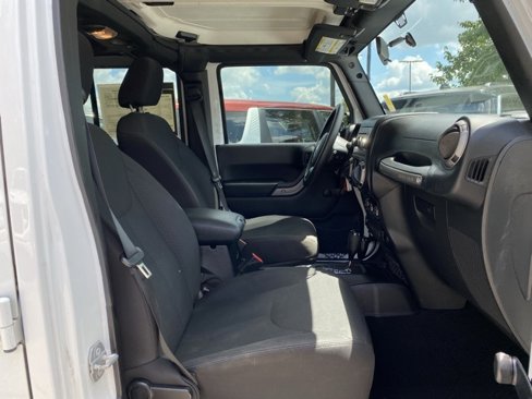 Used 2015 Jeep Wrangler Unlimited Sport image 30