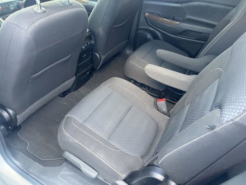 Used 2020 GMC Acadia SLE image 23