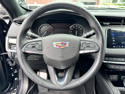 Used 2022 Cadillac XT4 Premium Luxury w/ Enhanced Visibility Package image 20