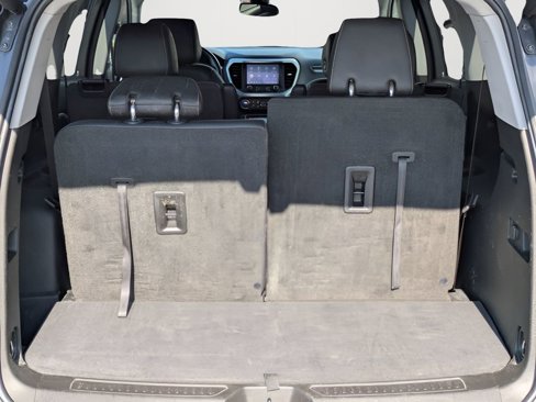 Used 2023 GMC Acadia SLT image 11