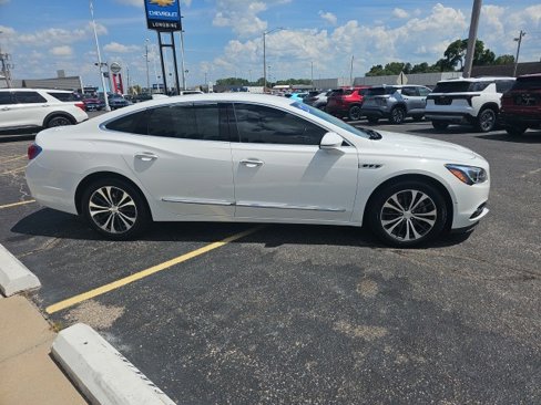 Used 2017 Buick LaCrosse Premium image 8