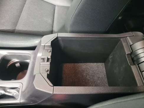Used 2017 Toyota RAV4 LE image 34