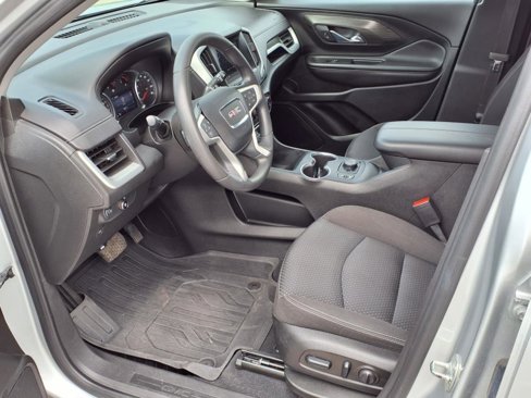 Used 2022 GMC Terrain SLE w/ Driver Convenience Package image 9