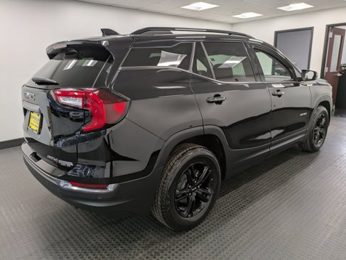 Used 2022 GMC Terrain AT4 w/ Infotainment Package II image 4