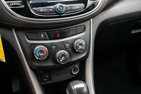 Used 2017 Chevrolet Trax LS image 29