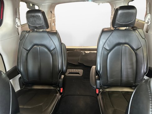 Used 2020 Chrysler Pacifica Limited image 14