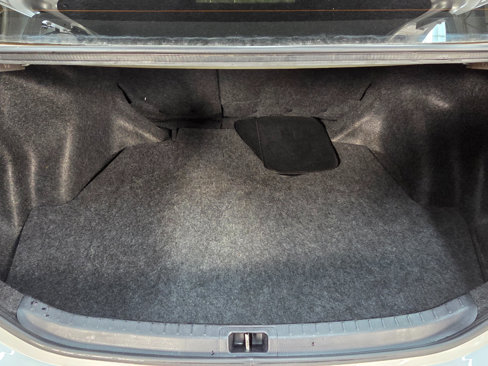 Used 2019 Toyota Corolla LE image 9