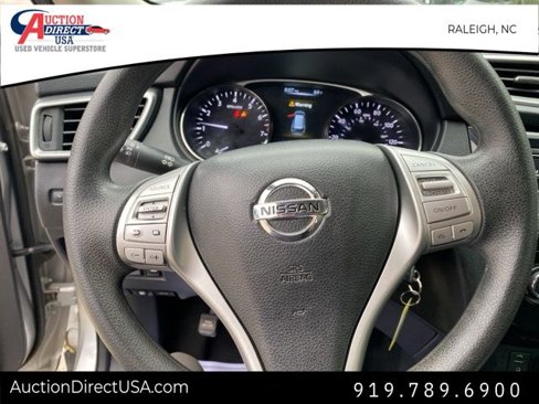 Used 2016 Nissan Rogue S image 26