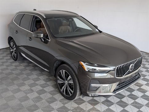 Used 2022 Volvo XC60 B5 Inscription w/ Protection Package Premier image 2