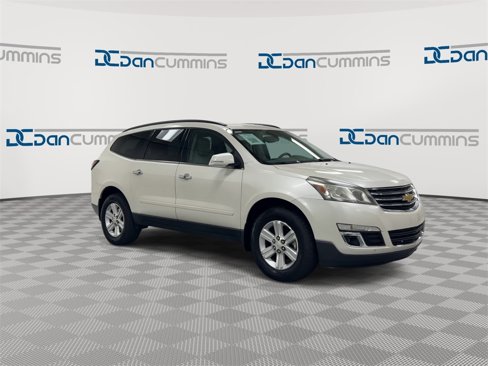 Used 2014 Chevrolet Traverse LT image 2