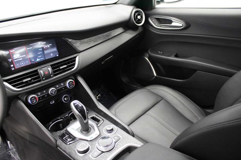 Used 2022 Alfa Romeo Giulia Sprint image 22
