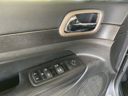 Used 2017 Jeep Grand Cherokee Laredo w/ Quick Order Package 2BE image 23
