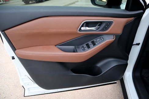 Certified 2024 Nissan Rogue Platinum w/ Platinum Premium Package image 18