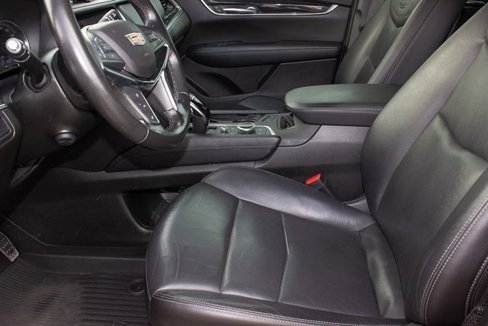 Used 2020 Cadillac XT5 Premium Luxury w/ LPO, Floor Liner Package image 19