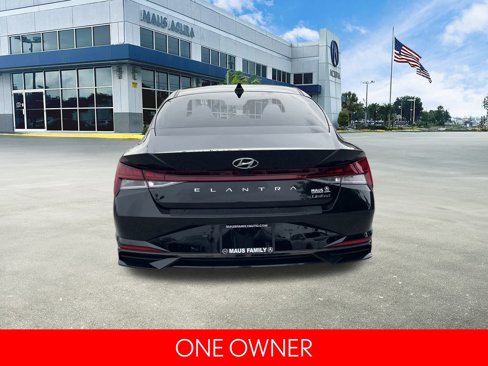 Used 2023 Hyundai Elantra Limited image 5