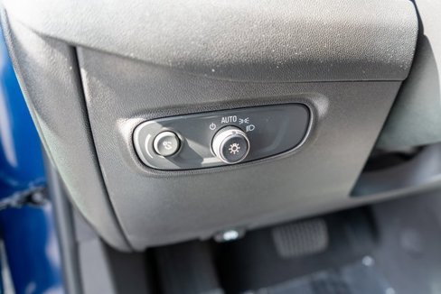 Used 2023 Chevrolet Equinox LT w/ LPO, Floor Liner Package image 19