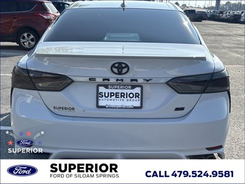 Used 2022 Toyota Camry SE image 5