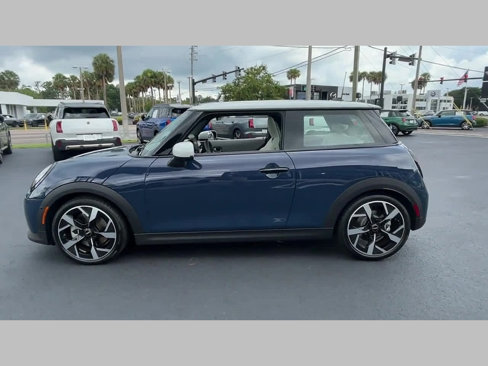 Certified 2025 MINI Cooper 2-Door Hardtop image 19