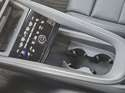Certified 2024 Porsche Macan 4 Electric image 28