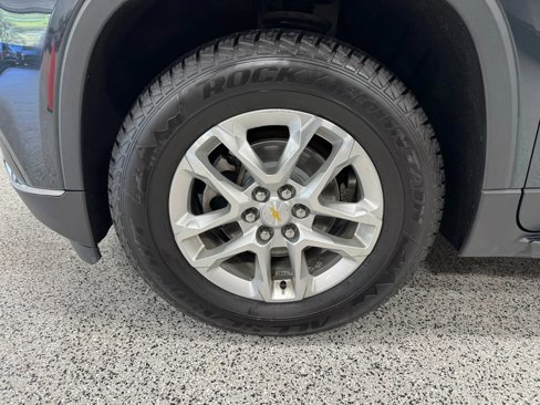 Used 2018 Chevrolet Traverse LT image 17