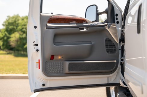 Used 2003 Ford F350 Lariat image 37
